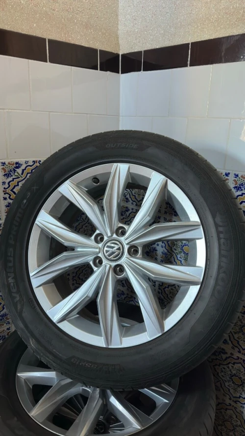jantes tiguan highline 235/55/R18 les pneus increvables hankook  marche 20000km