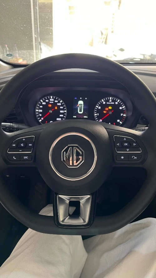 MG MG5 2025 