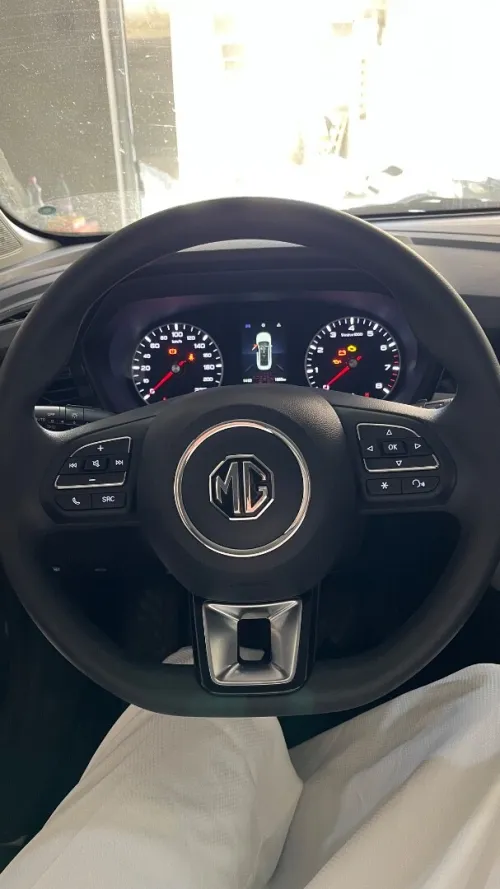MG MG5 2025 