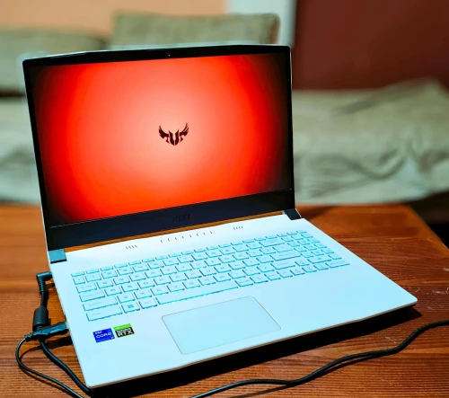 للبيع لابتوب MSI Sword 15 بحالة ممتازة،