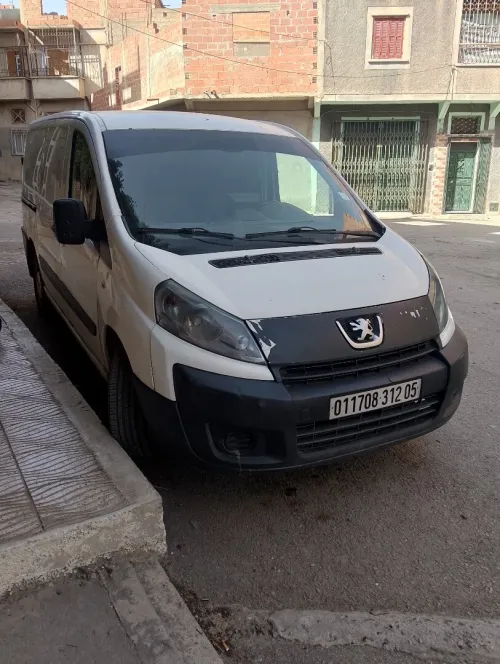 Peugeot Expert 2012 V.U Long