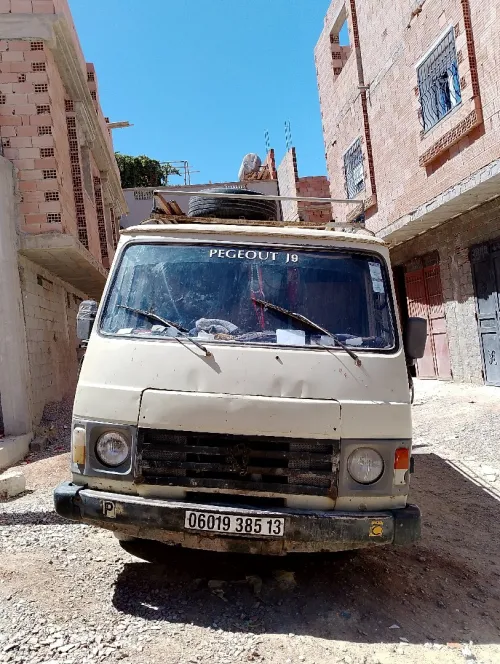 Peugeot J9 1985