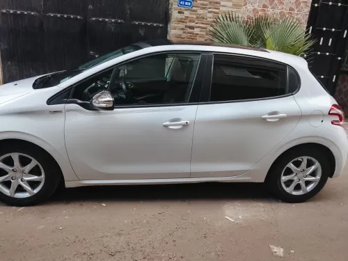 Peugeot 208 2013 Urban Soul