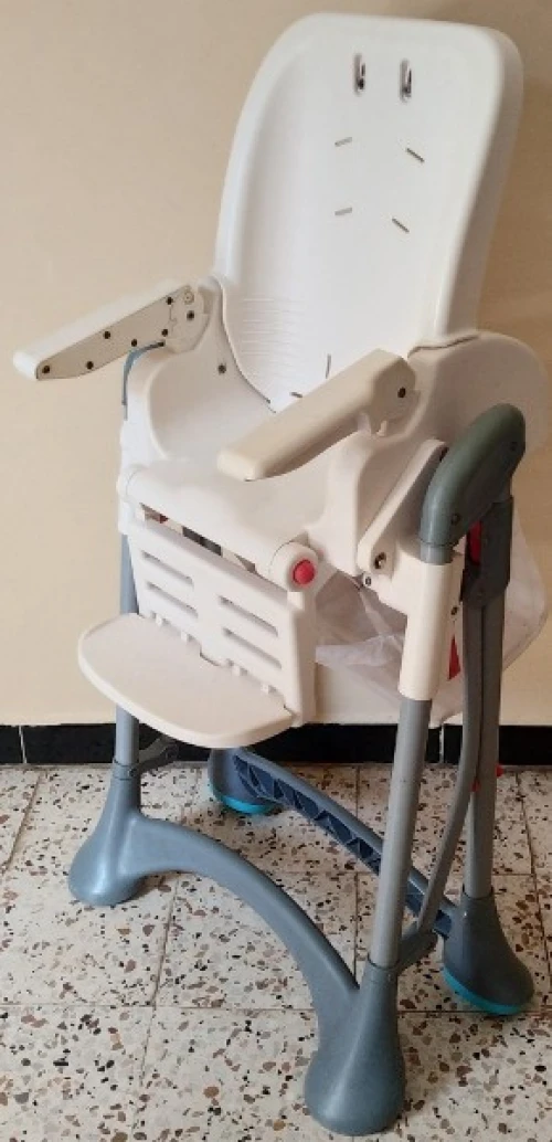Chaise à manger haute et réglable pour bébé - Marque : Mini Pouce