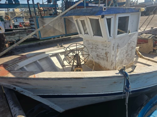 Sardinier bateau de pêche 
