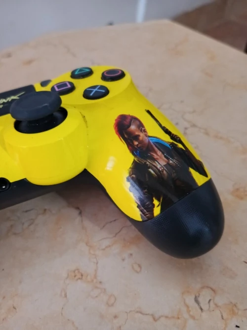 Ps4 console 