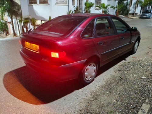 Renault Laguna 1 1995 RT