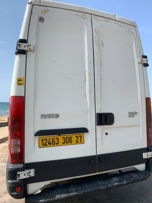 Fourgon Iveco S12 2006