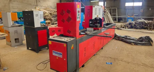 Machine PVC  profilé