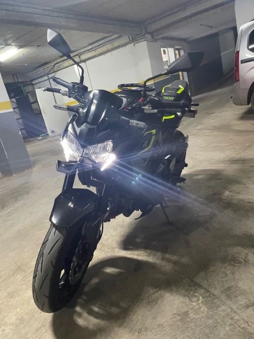 Kawasaki Z900 2025