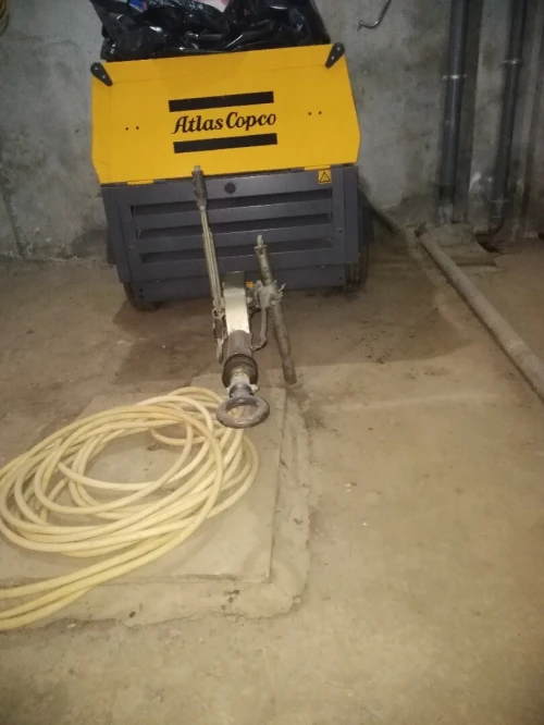 كومبريسور Atlas copco xas97 2012