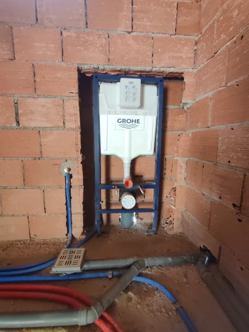 Plombier ambulant chauffagiste installation sanitaire eau et gaz