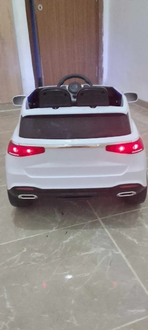Voiture électrique NEUF blanc PORCSH  avec telecommande avec   سيارة  اطفال جديدة  كهربائية