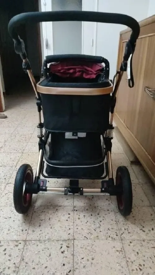 poucette + siège auto + moustiquaire 
