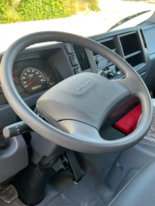Isuzu npr Isuzu 5vites 