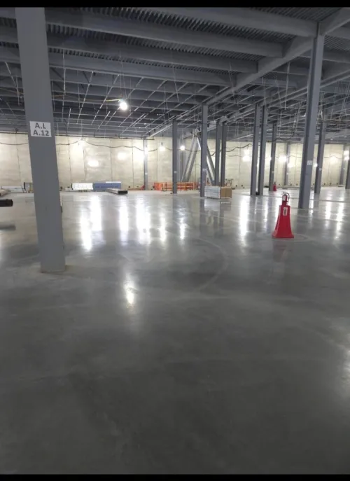 Réalisation de une Coulage de la Béton hélicoptére de Sous sol lissé