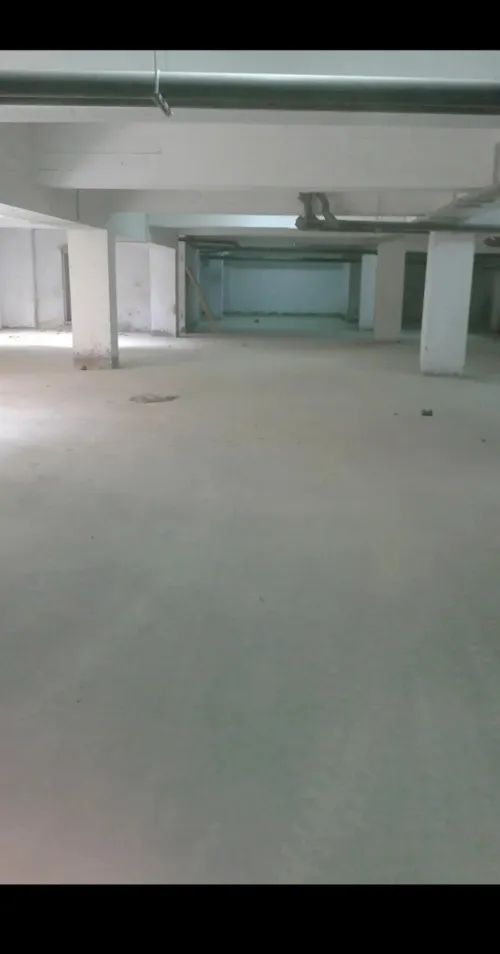 Réalisation de une Coulage de la Béton hélicoptére de Sous sol lissé