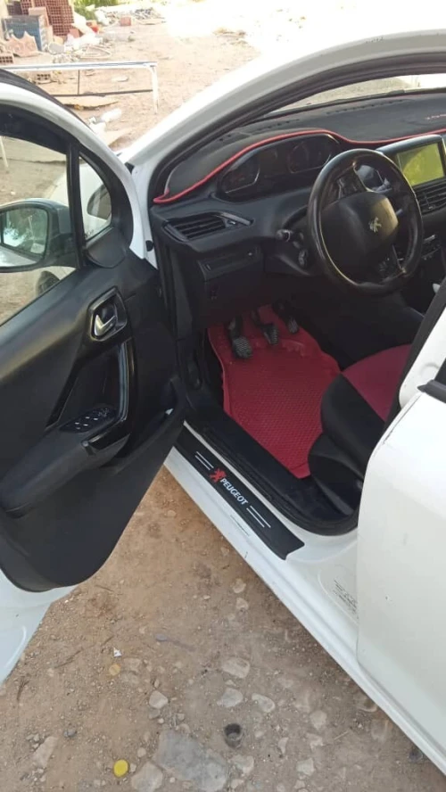 Peugeot 208 2012 208