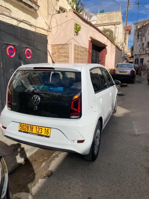 Volkswagen Up 2023 