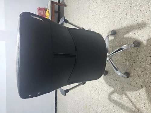 Bureau avec caisson