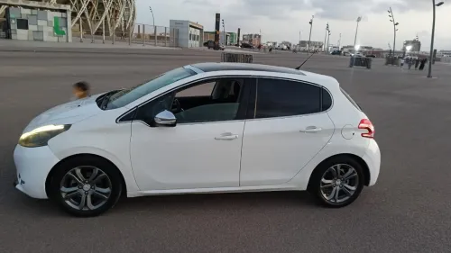 Peugeot 208 2014 Allure