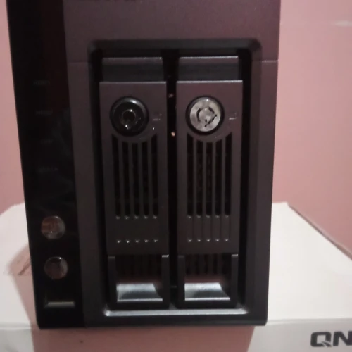 Serveur NAS QNAP