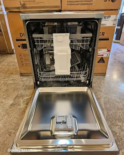 LAVE VAISSELLE LG   inox //3 panier//avec vapeur//sans vapeur //14 couverts
