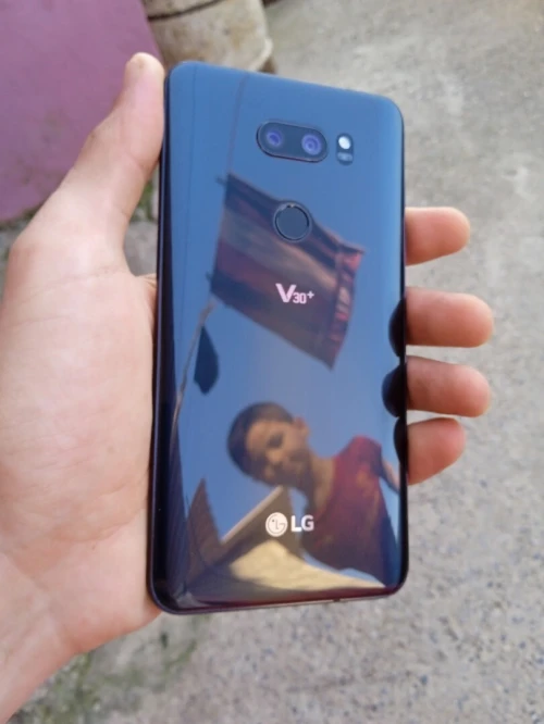 Lg v30+ 128G 4g écran p oled snapdragon 835 batterie 3300 1 sul puce حابة جديدة💥 Lg v30+