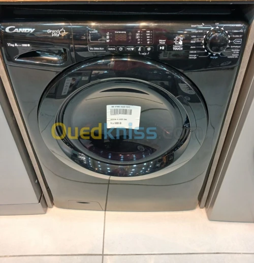 MACHINE A LAVER CANDY HUBLOT 11KG/ 1200 TR / NOMBRE DE PROGRAMME 15/ NOIR 