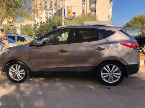 Hyundai Tucson 2012 Extreme
