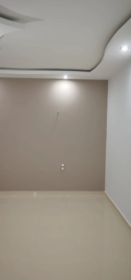 Peintre سباغ