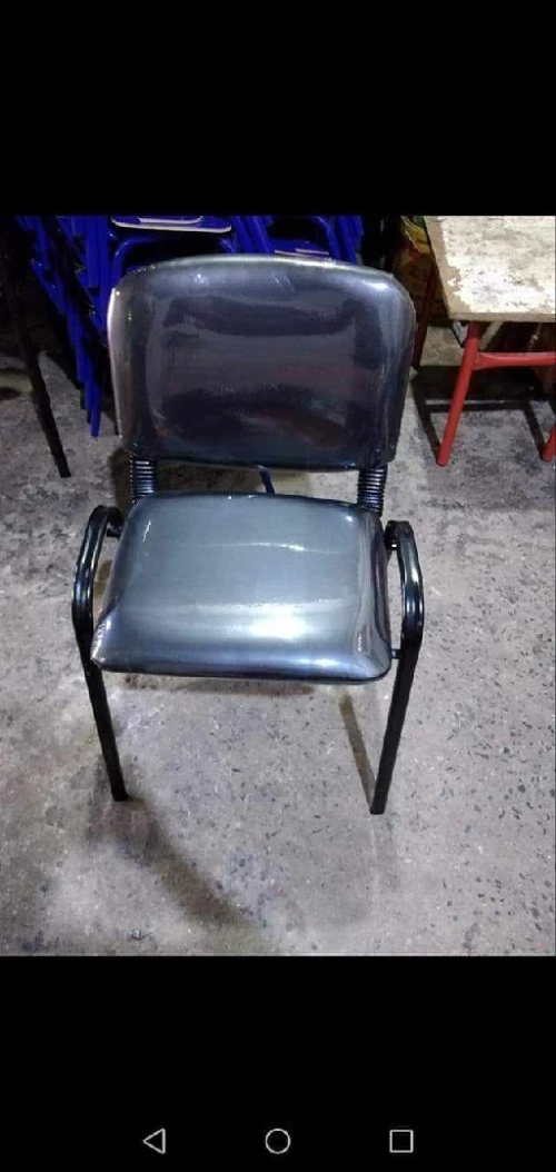 Chaise (كرسي)