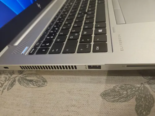 hp elitebook 850 5G i5