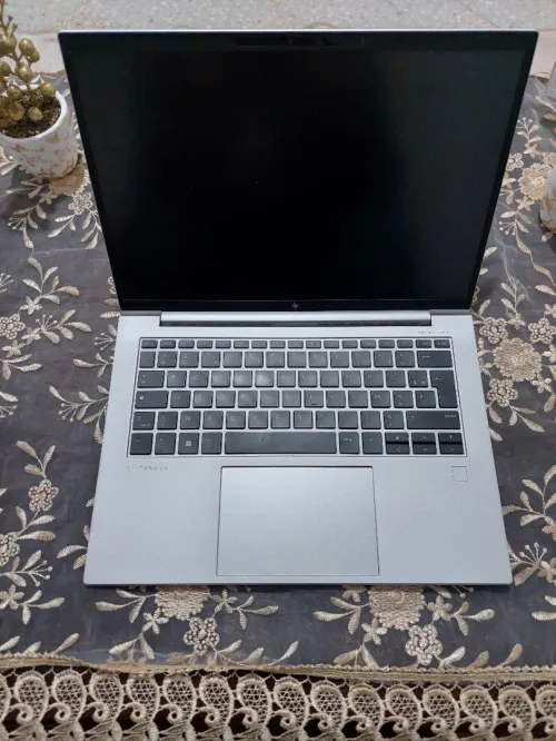 Hp elitebook 845 g10 1tb /32