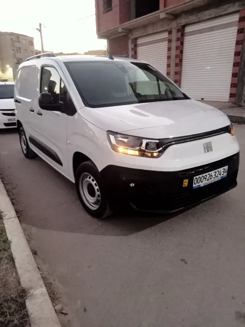 Fiat Doblo 2024 Itali
