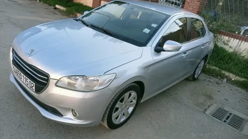Peugeot 301 2015 pack luxe 