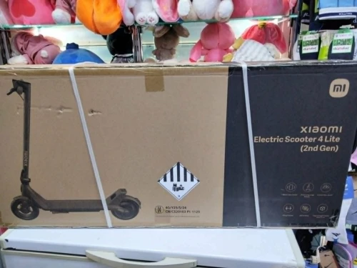 A vendre une trottinette Electrique scooter 4 lite (2 eme géneration)