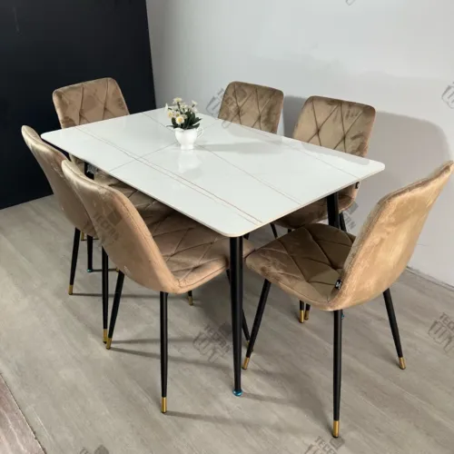 Table marbré avec 6 chaises capitonnées 