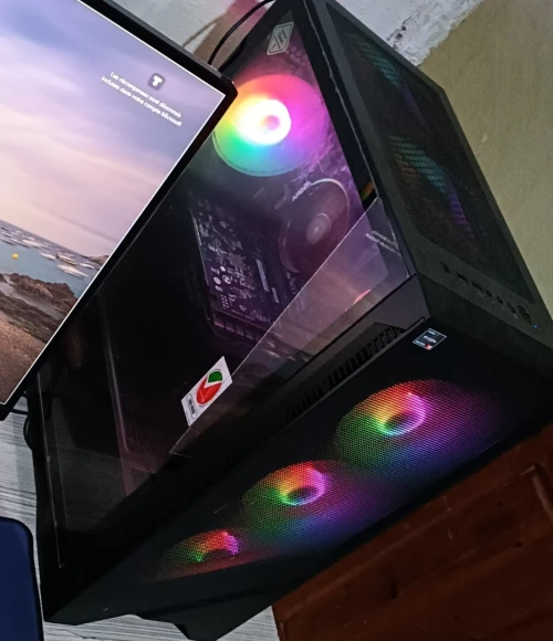 Pc gamer neuf utilisé seulement 2 semaine 