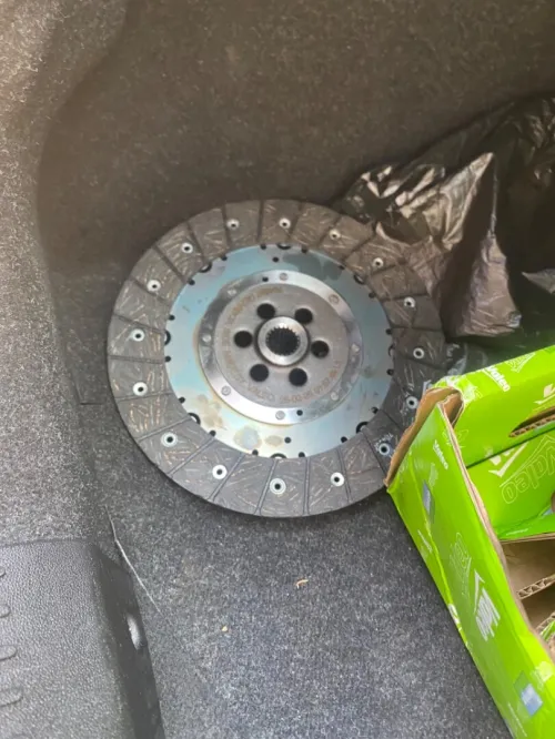 Nissan X trail Kit embrayage plus volant moteur