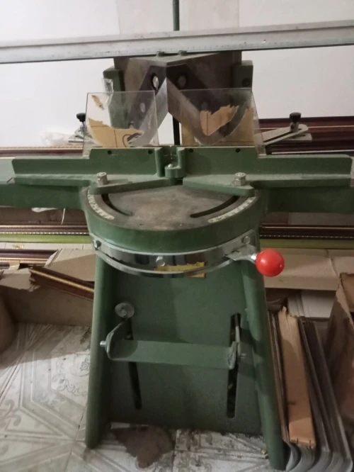 Guillotine