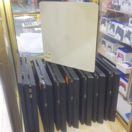 PLAYSTATION 4 FLASHÉ