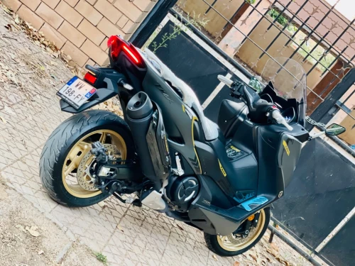 Yamaha Tmax 560 techmax 2021