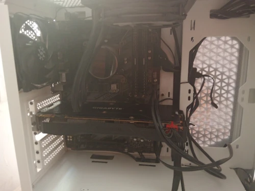 CONFIG PC I5 9600K/ GTX 1080/RAM 16 GB
