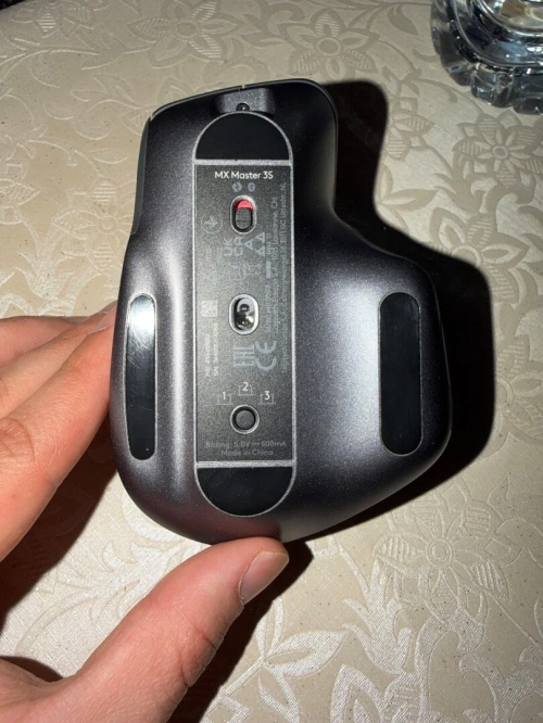 Souris logitech mx master 3s