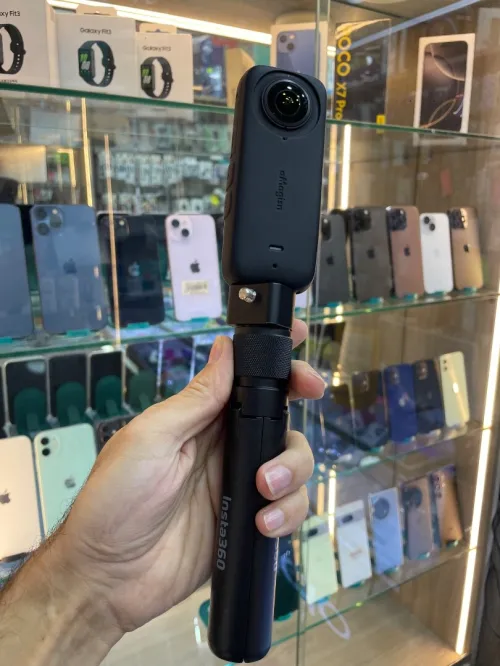 Insta 360 X3 avec 2 Perche et 2 batterie 