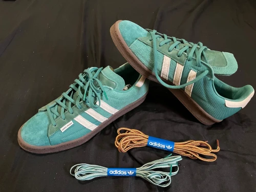 Lot de 6 paires de Adidas Campus 80s édition limitée neuves 44