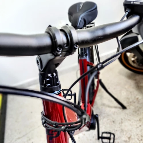 Velo électrique VTC Lapierre e-Explorer 2022 (700km au compteur) 10/10 neuf