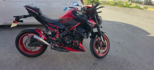 kawasaki Z900 2024