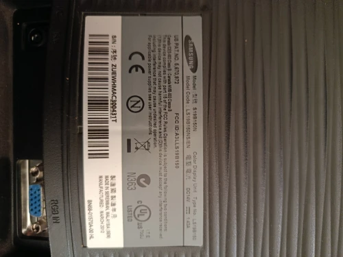 + Disque dur SSD + Écran Samsung S19B150N SyncMaster +  Carte mère ASRock Z97 + i5 + RAM